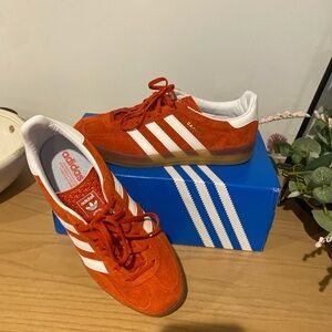 Women’s 8.5 Adidas Gazelle blood orange sneaker. Brand new in box